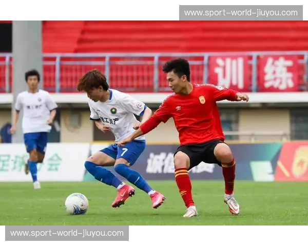 中乙联赛焦点战：草根逆袭与热血之夜